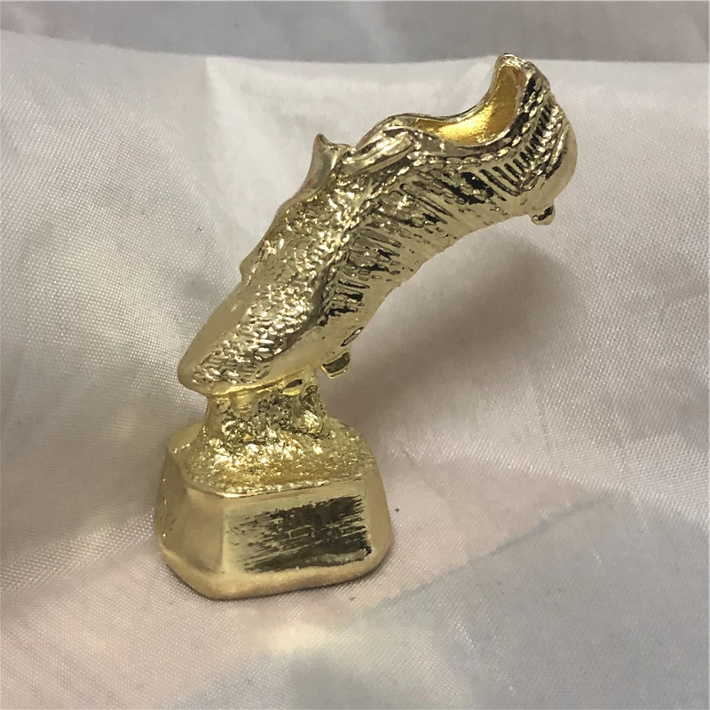 Soccerwe 3cm Height Soccer Doll Metal Champion Trophy Set Football Figures Gold Color Football Best Player Winner Figurines luvabella doll Dolls