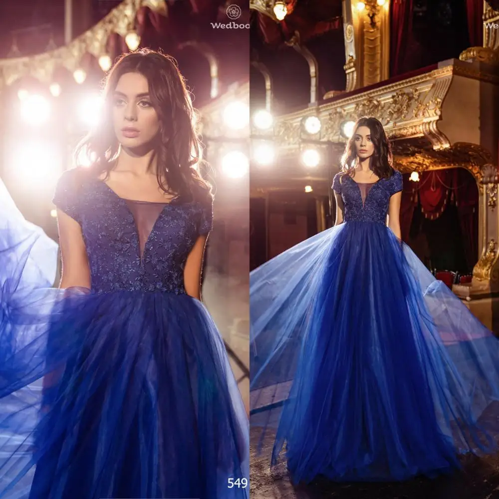 

Royal Blue Evening Dresses Short Sleeve Lace Applique Red Carpet Fashion Gowns Floor Length Tulle Prom Party Dress robe de soire