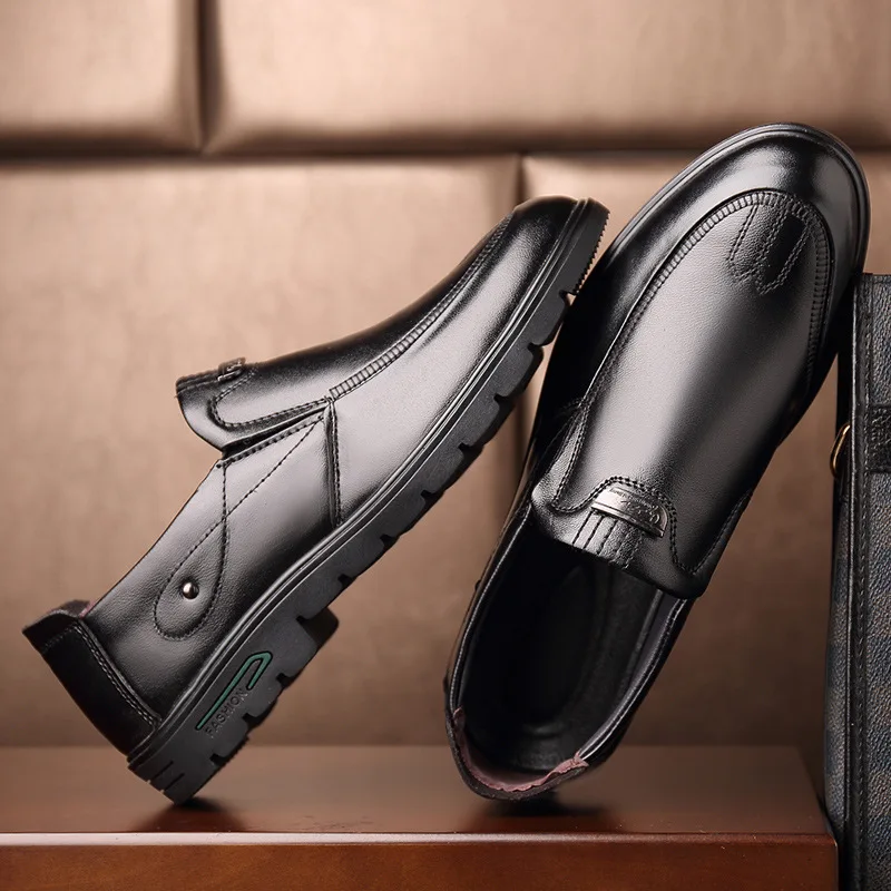 

2019 Spring New Style Men Business Casual Shoes Genuine Leather round-Toe Foot Covering Leather Shoes Dress Shoes Men Shoes