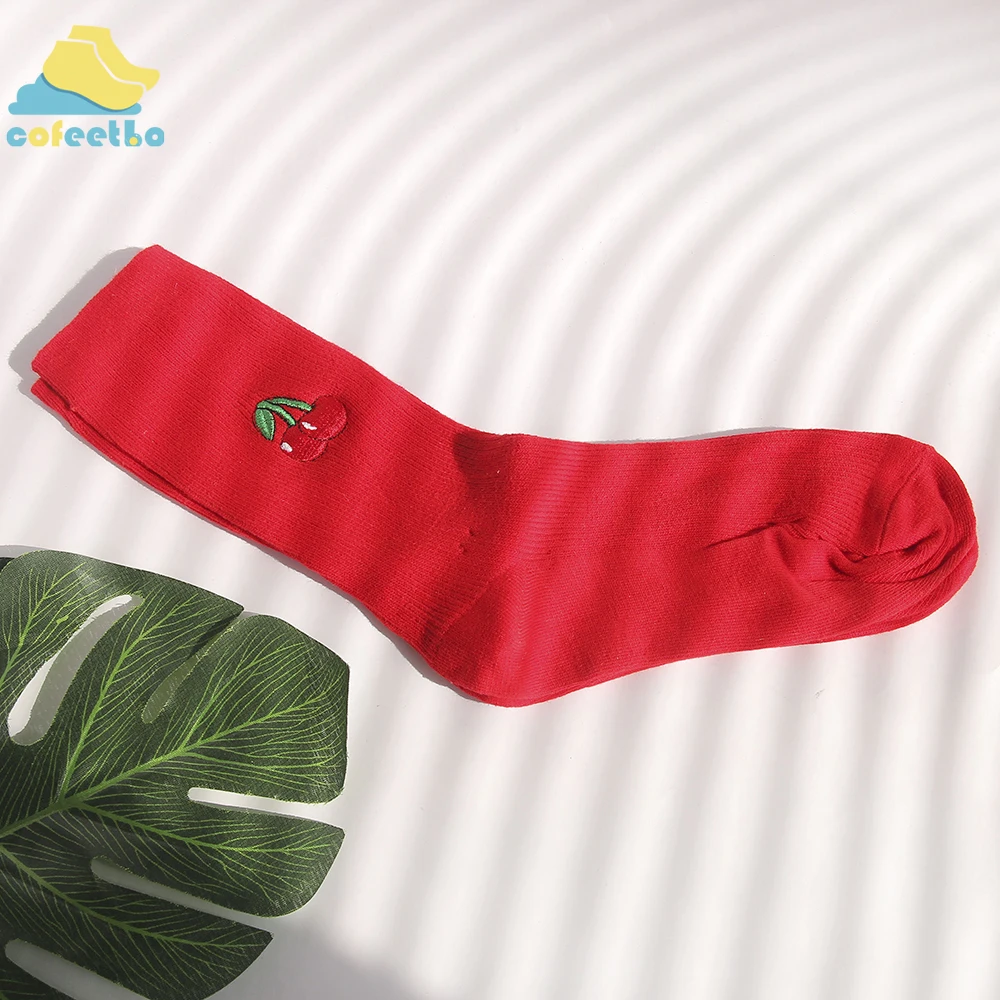 Милые хлопковые женские носки с фруктовым принтом, Meias, авокадо, Ретро стиль, с вышивкой, длинные забавные носки, Harajuku, разноцветные чулки для девочек - Цвет: Red