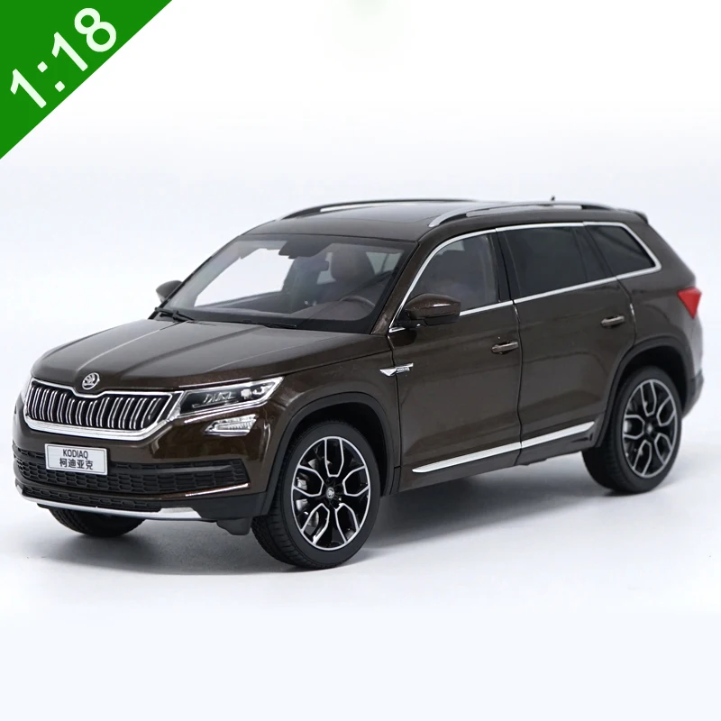 Оригинальная коробка 1:18 Высокая тщательно Skoda KODIAQ сплавочная модель автомобиля статические металлические модели автомобилей для Коллекционные вещи подарок - Цвет: Brown