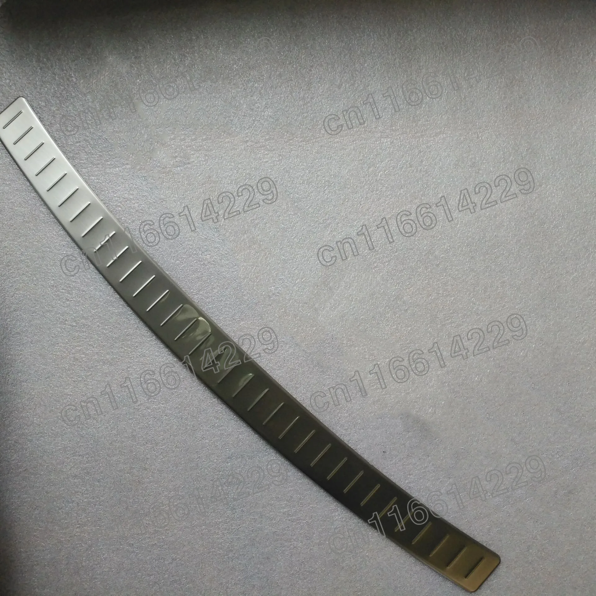

For VW/Volkswagen Sharan 2012 2013 2014 2015 2016 2017 2018 2019 Rear Bumper Protector Sill Trunk Tread Plate Trim Car styling