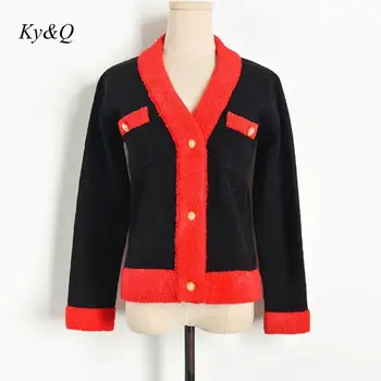 

Runway Brand 2019 Winter Christmas Color Patchwork V-neck Double Pocket Lion Head Button Sweater Coat Women Luxury Cardigan