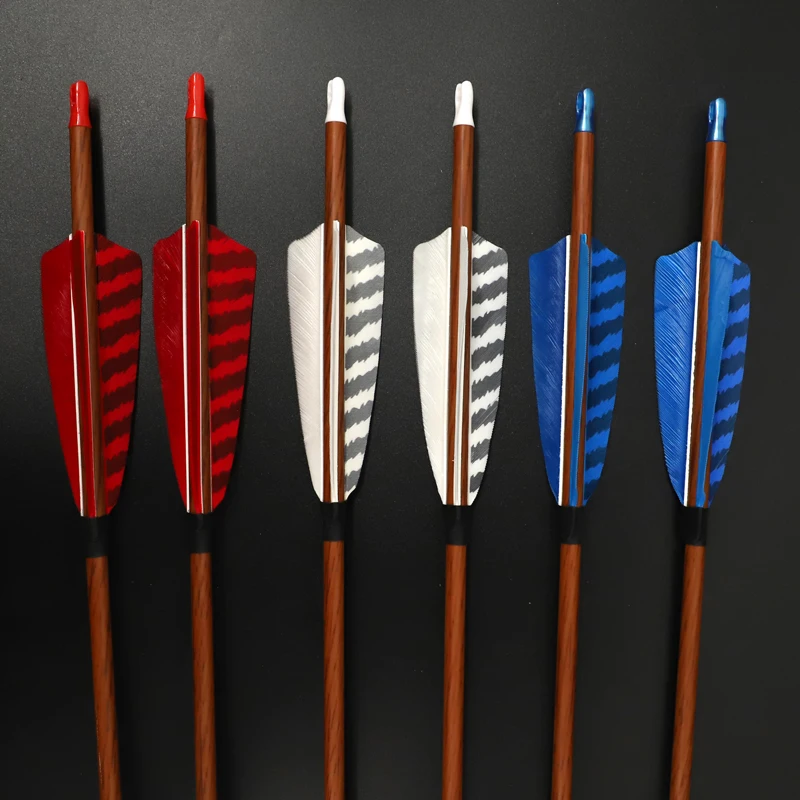 Flecha de carbono de piel de madera, columna vertebral de 400-700 con plumas de pavo de 4 pulgadas, flechas de plumas reales para caza de arco tradicional compuesto, 6/12 unidades