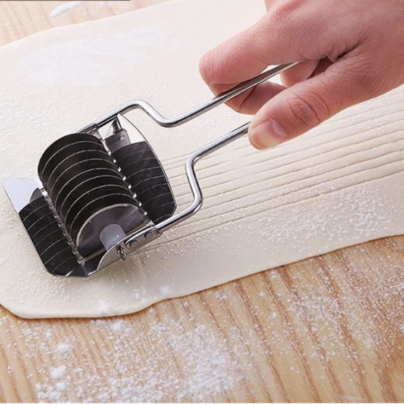 

Household Kitchen Tool Stainless Steel Practical Multi-functional Resistant To Rust Manual Noodle Cutter