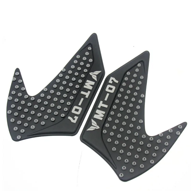 Рисунок 3 - Сцепляющая накладка на бак мотоцикла