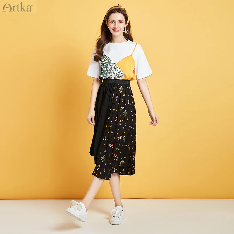 Женский костюм с юбкой ARTKA комплект из 2 предметов белая футболка плиссированной