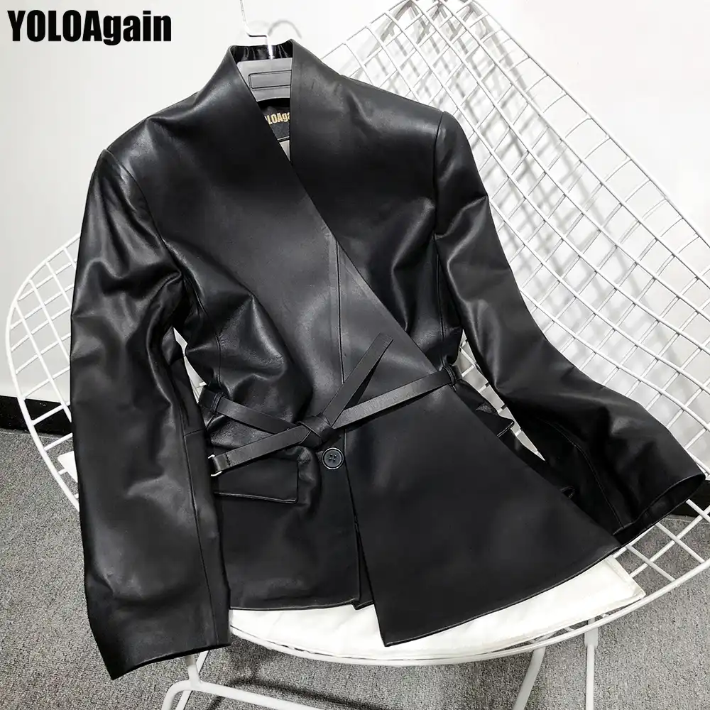 veste en cuir avec ceinture