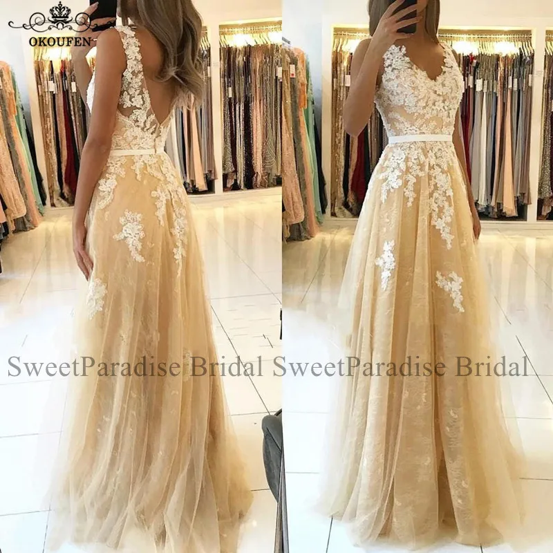 

Champagne Evening Dress With White Appliques V Neck Backless Sleeveless Long A Line Prom Dresses Party Robe De Soiree