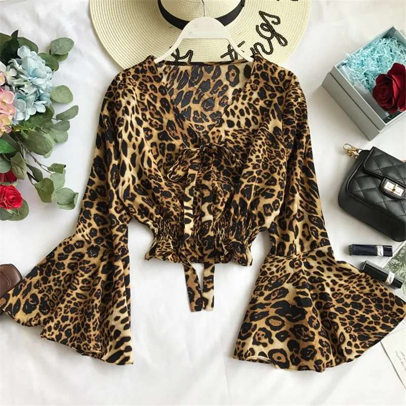 

Female Spring Autumn New Personality Leopard Sexy V-neck Print Trumpet Sleeves High Waist Short Top