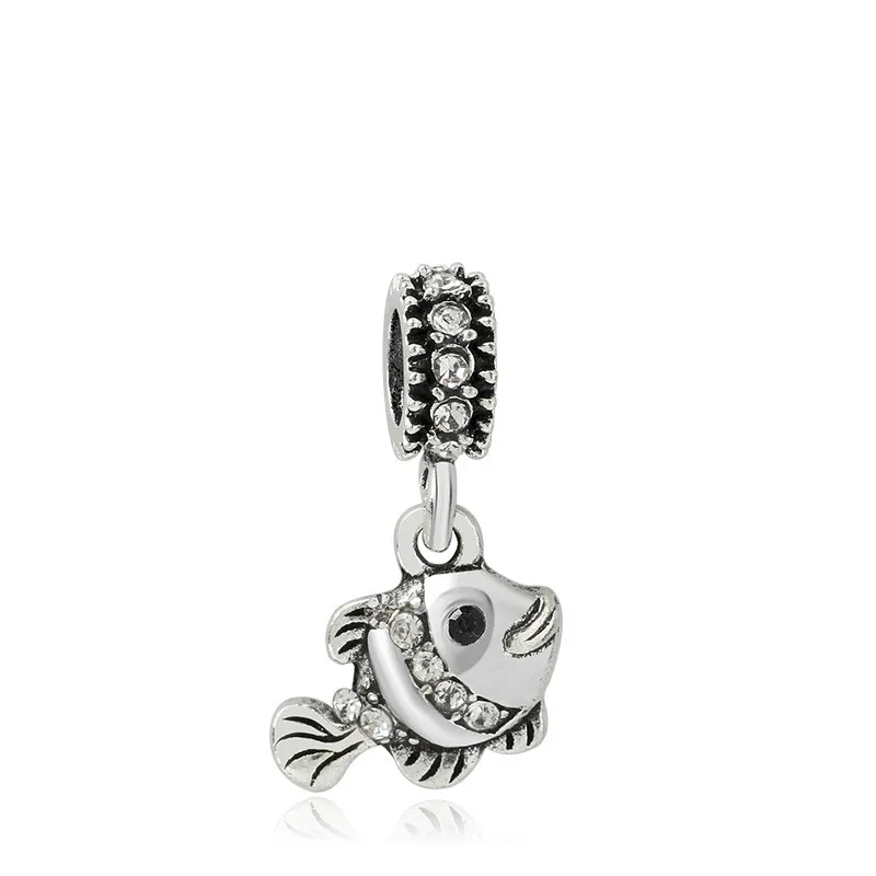 12677623492_2045298408 (1)