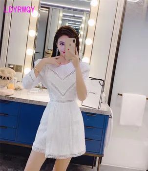 

2019 holiday daily puff sleeves hollow hook flower lace sexy single-breasted decorative design jumpsuit