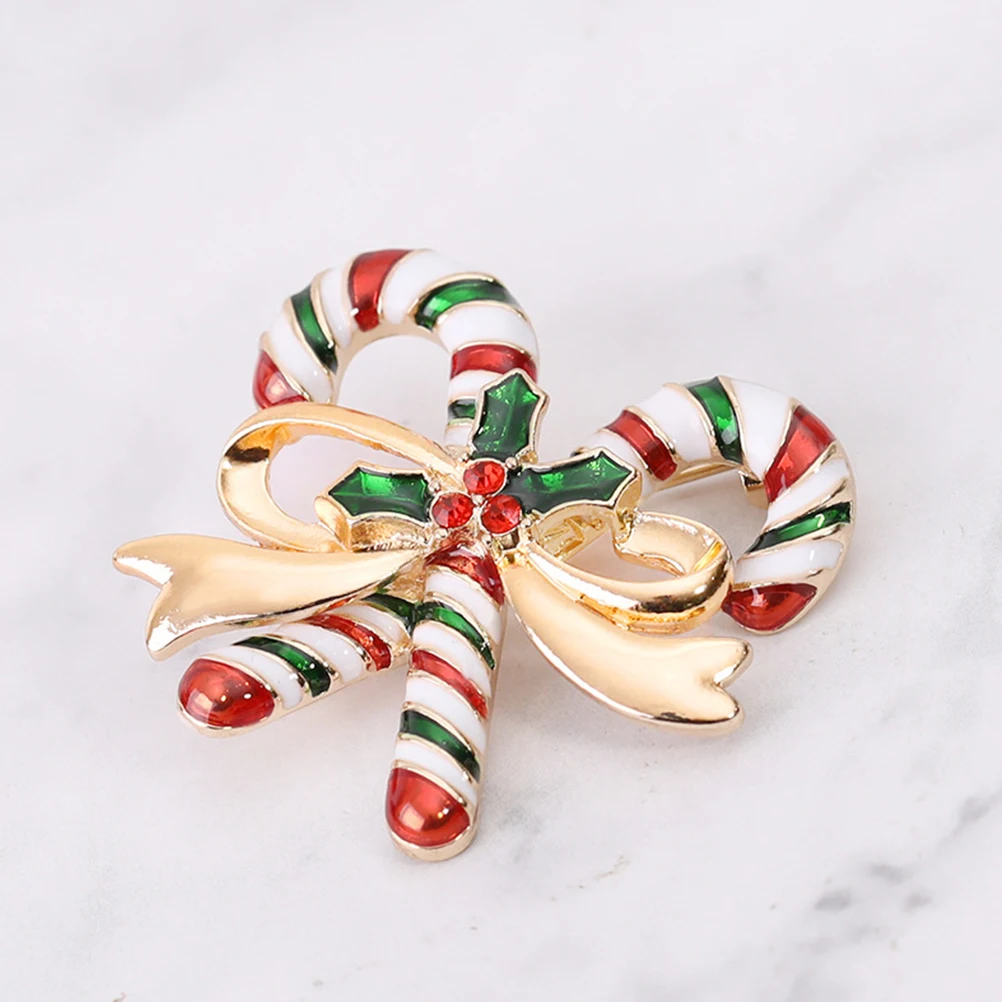 2 Pcs Christmas Brooches Exquisite Charming Unique Boutonnieres Badges Corsage for Holiday Banquet Festival