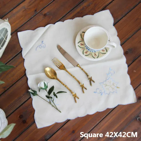 

1PCS Embroidery Maple Leaf Table Placemat Cloth Dining Doily Handkerchief Wedding Napkins Christmas Kitchen Dinner Mat Coaster