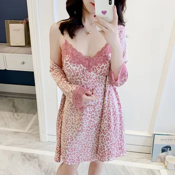 

Leopard Print with Chest Pad Straps V-neck Lace Nightdress Bathrobe 2 Piece Set Thin Ice Silk Sexy Robe Suit Indumenti Da Notte