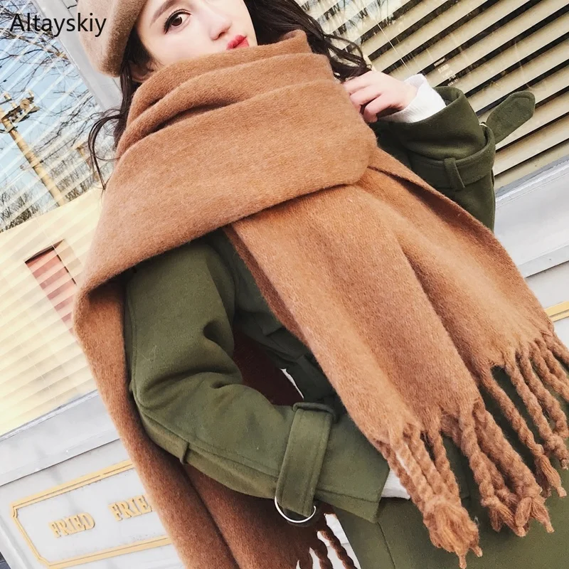 Baratos Bufandas mujer nuevo invierno sólido espesamiento todo fósforo largo cálido suave mujeres Warps borla moda bufanda Simple Kawaii estudiantes chal