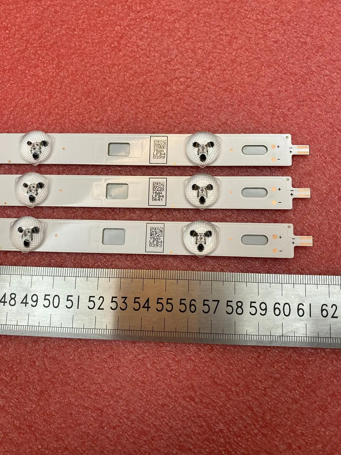 

New 10set=30 PCS LED backlight strip for KDL-32RD303 32R303C SAMSUNG_2014_SONY_DIRECT_FIJL_32V_B A_3228_8LEDs LM41-00091J 00091K