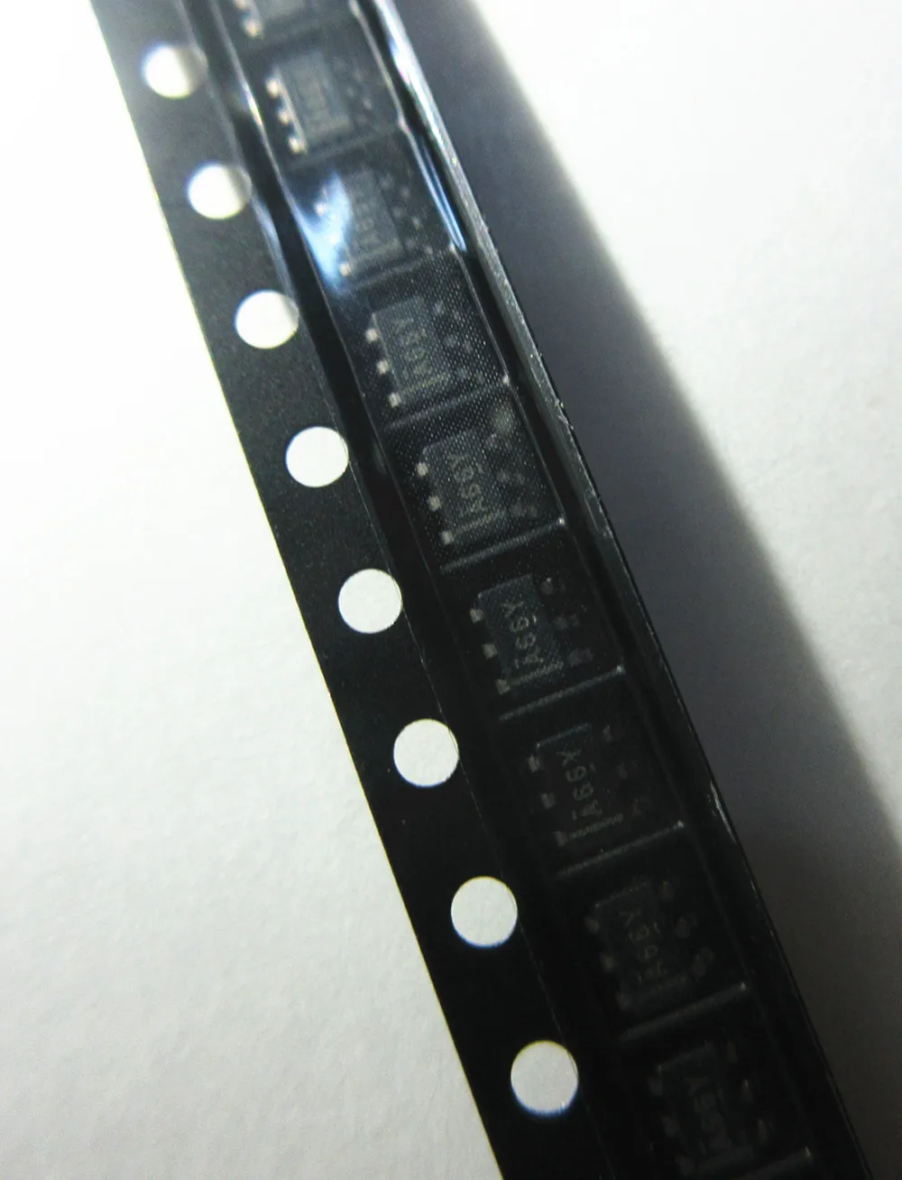 10 шт в упаковке, новая A66Y ADS7866IDBVR ADS7866IDBVT SOT23-6