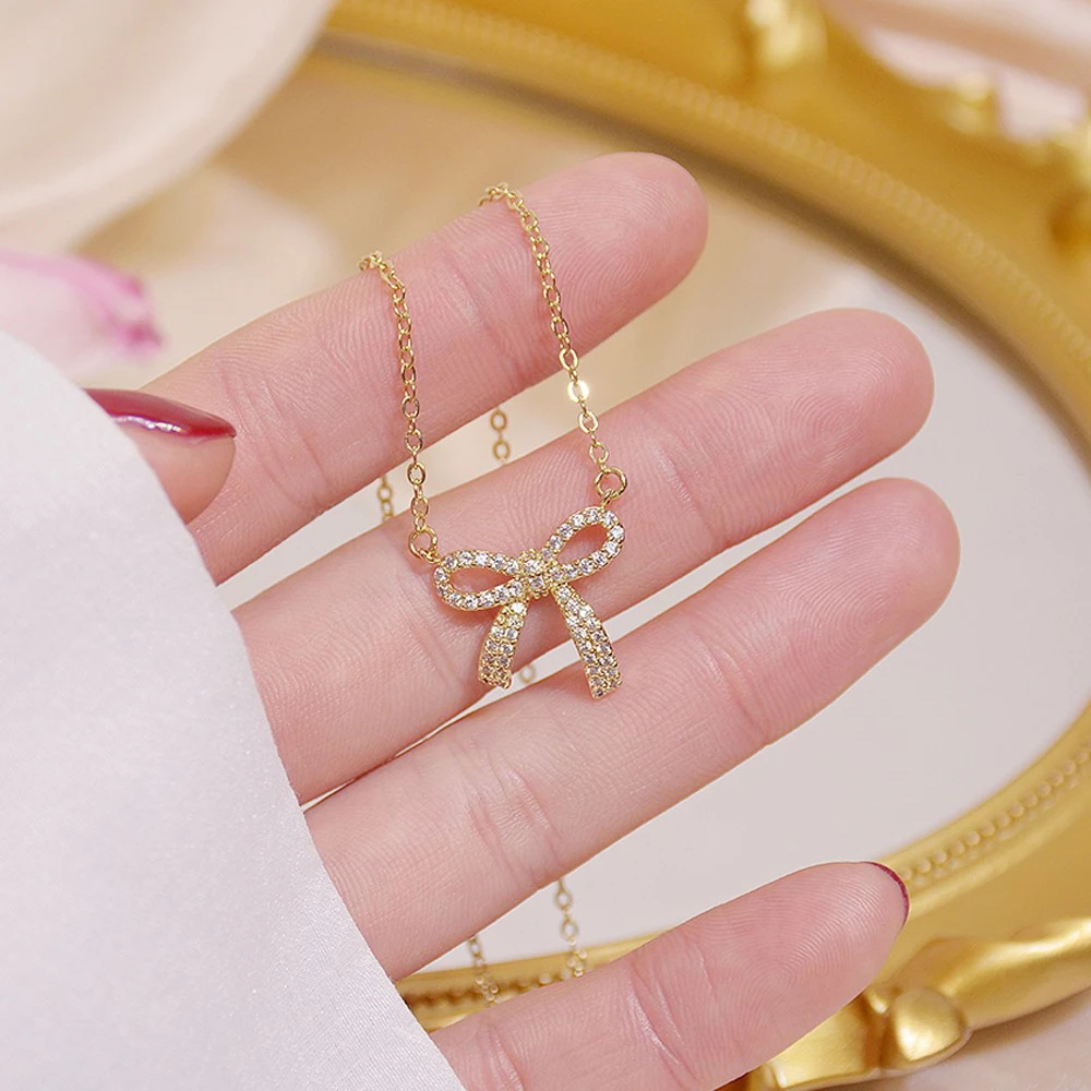 Romantic Charm Brilliant CZ Bowknot Lady Necklace 14k Real Gold Super Shining Zircon Clavicle Rope Charin Stylish Kolye Gift
