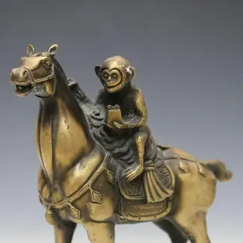 

Chinese Brass Hand-carved Right Away seal Marquis Statue