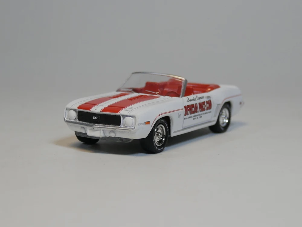 Greenlight 1: 64 1969 Chevrolet Camaro литой модельный автомобиль Greenlight 1: 64 1969 Chevrolet Camaro литой модельный автомобиль