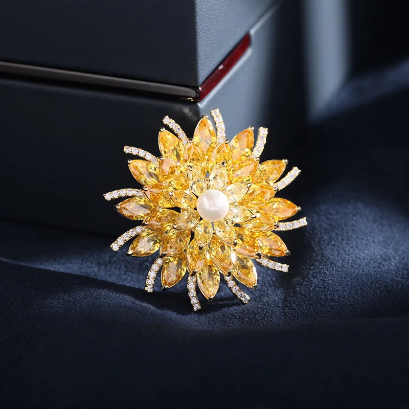 2022 Trend Snowflake Brooches Pins Luxury Jewelry брошь broche Marque Shining Crystal Cubic Zirconia Flower Corsage For Wedding