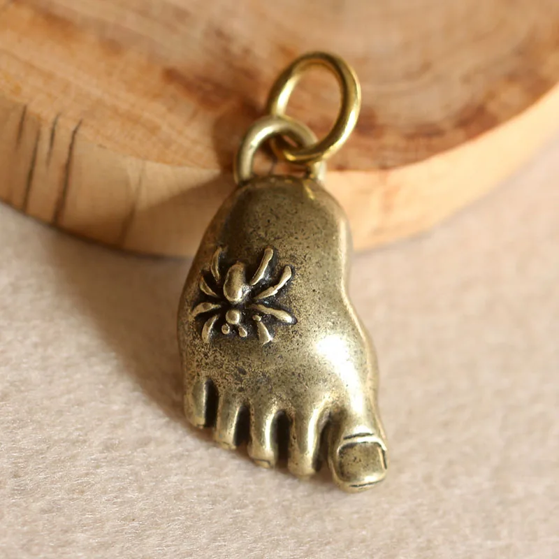 Brass Spider Feet keychain (12)