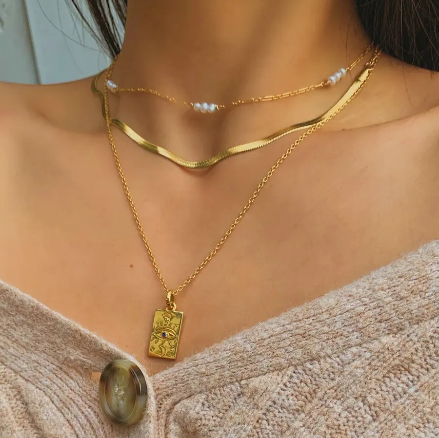 Sunna Jewelry Leo Pendant Necklace 18k 