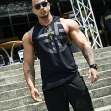 Мужской спортивный жилет с капюшоном для занятий спортом и занятий спортом с коротким рукавом