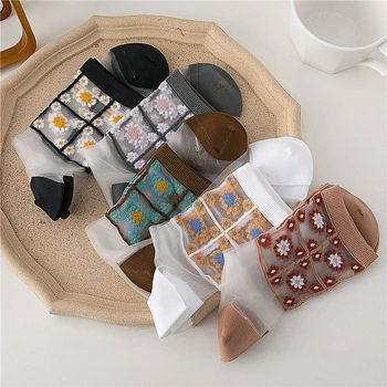 

CHAOZHU Summer Spring 4 Pairs Daisy Sunflowers Floral Sweet Girls Lady Fashion Magazine Recommendation Street Women Socks Thin