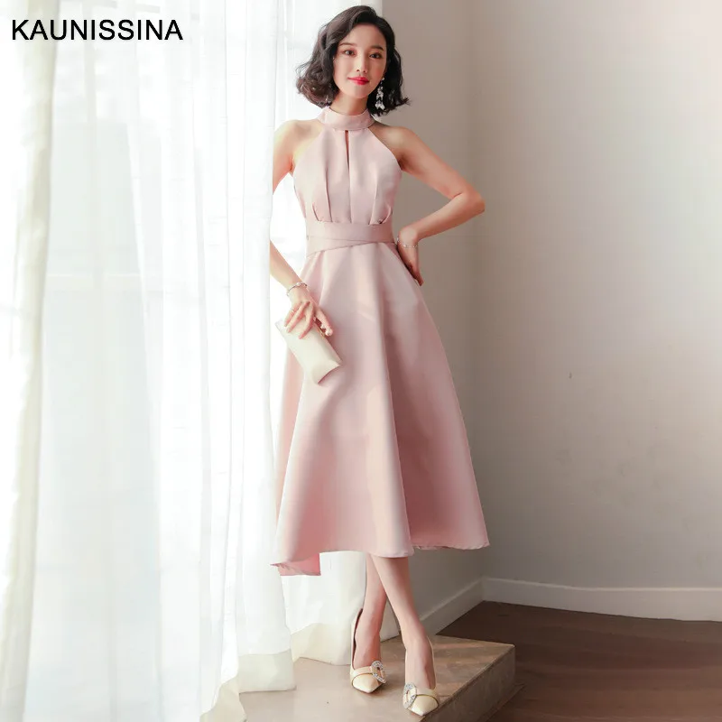 KAUNISSINA коктейльное платье, вечерние платья длиной до колена, элегантные платья для выпускного вечера, однотонное коктейльное платье с лямкой на шее и бантом на спине