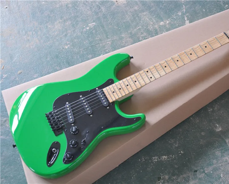 

Green 6-String Electric Guitar,Reverse Headstock,Maple Fingerboard,22 Frets,Black Hardware,Maple Neck,can be Customized