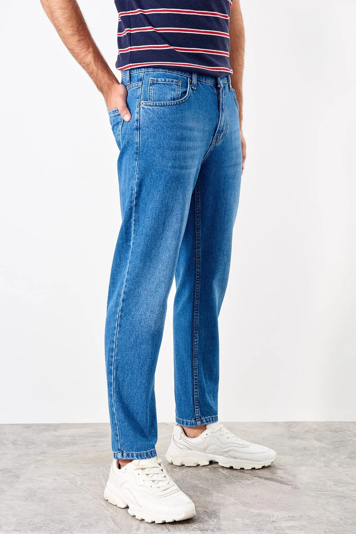 Trendyol Индиго мужские обычные джинсы новые TMNSS19KE0013