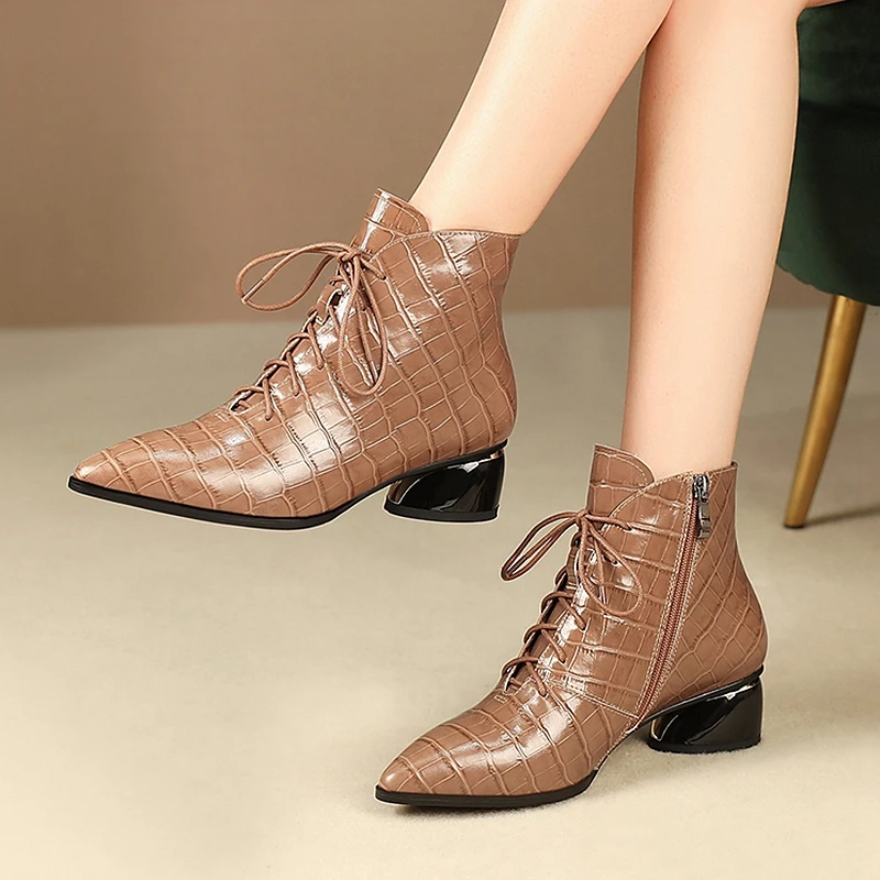 

Women's Fashion and luxury designer Chelsea shoes Stone pattern high heels Brand Genuine Leather Ankle Boots 22-26 cm long