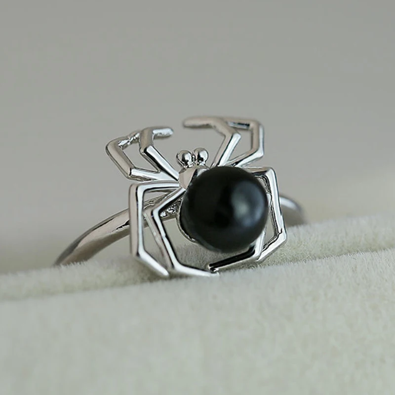 

2019 Fashion artificial pearl spider Ring For Women Unique insect Ring Natural Black Stone Rings Party Jewelry Halloween gifts