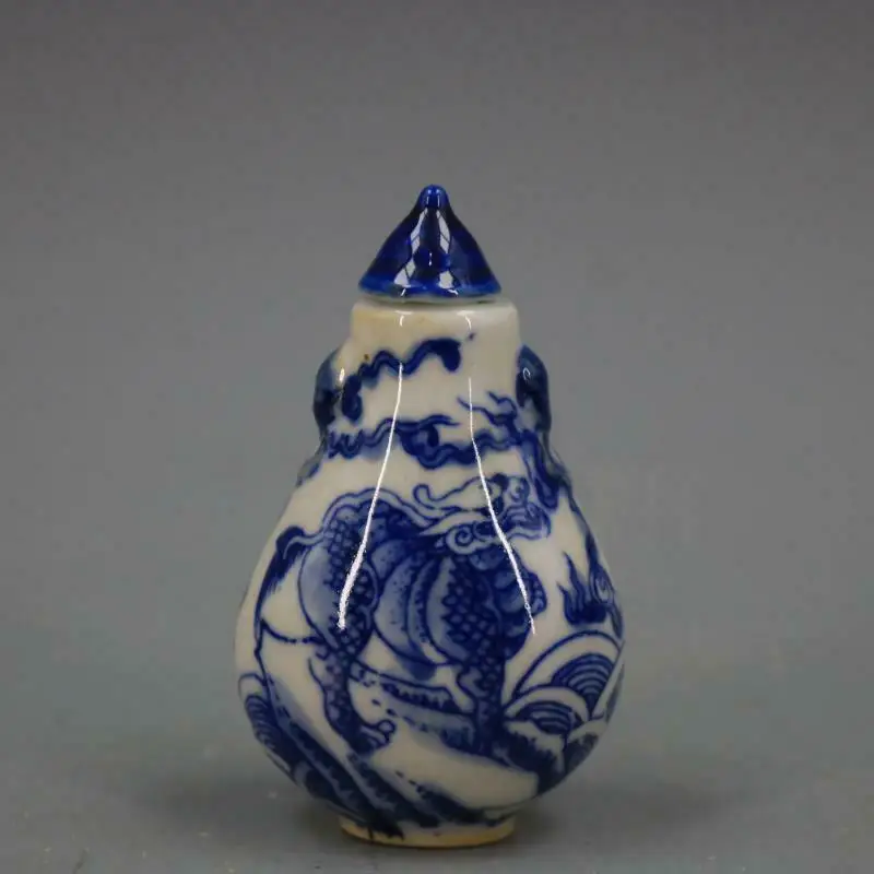 

Китайский Синий и белый фарфор Qing Kangxi Kylin дизайн табак бутылка 2,56 дюймов