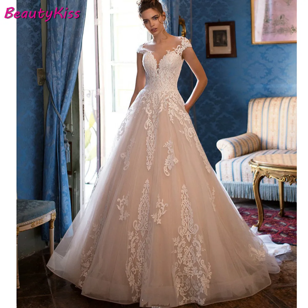 

New Arrival Elegant Lace Long Wedding Dress 2020 Off The Shoulder A-line Appliques Tulle Bride Gowns Vestido De Noiva Longo