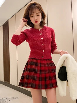 

Knitted cardigan + contrast plaid pleated skirt, playful suit women's 2020 autumn and winter new