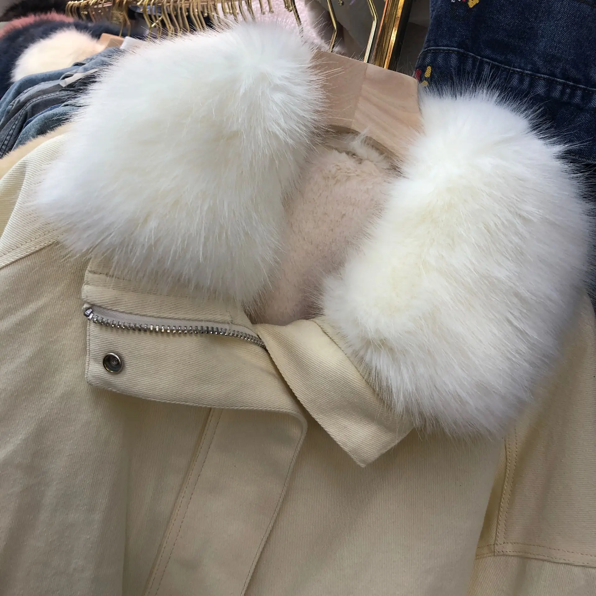 Женская зимняя короткая куртка Mujer Parkas теплая Женская свободная куртка с меховым воротником куртки с хлопковой подкладкой Большие размеры пальто