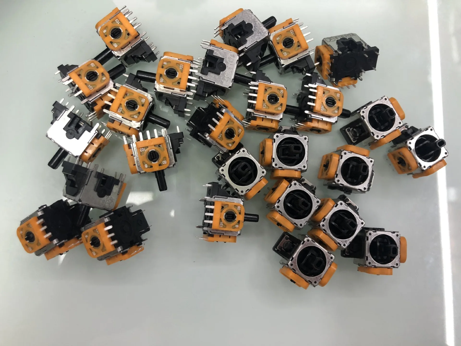 100PCS Orignal 3D Anolog Stick For PS4 Controller Joystick Repair Parts