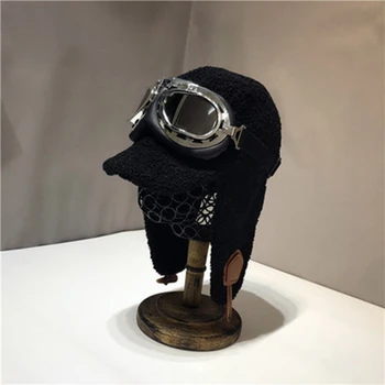 

Qiu dong female earmuffs warm lamb velvet pilot lei feng mo han edition tide earmuffs glasses ski cap cap tide of fashion