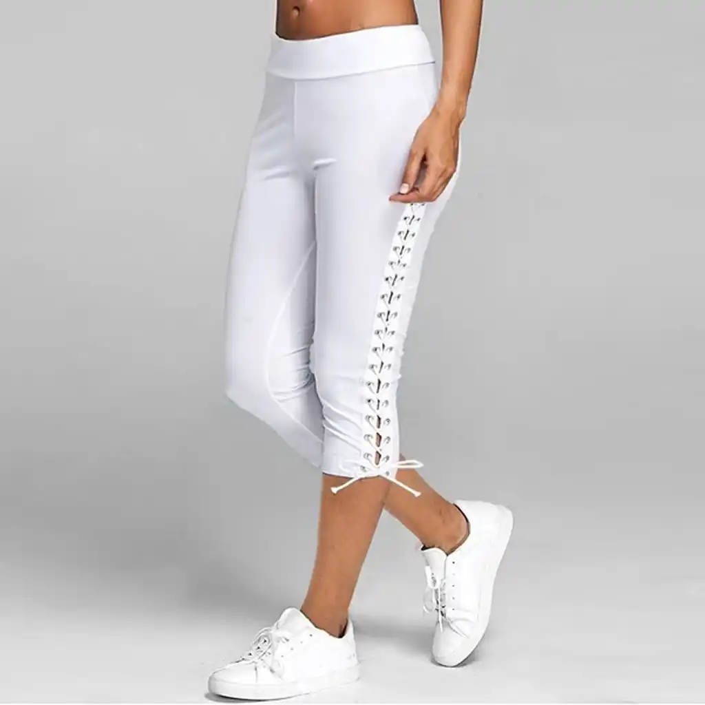 white skinny cropped trousers