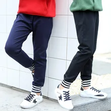 Спортивные штаны для девочек; коллекция года; стиль; тренд в Корейском стиле; сезон весна-осень; классические Стрейчевые брюки в полоску для больших мальчиков