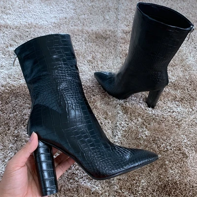 Ботильоны на каблуке 10,5 см с круглым носком женские зимние ботинки на меху Вечерние кожаные ботинки женские зимние ботинки женская обувь на высоком каблуке - Цвет: Black eyu boot