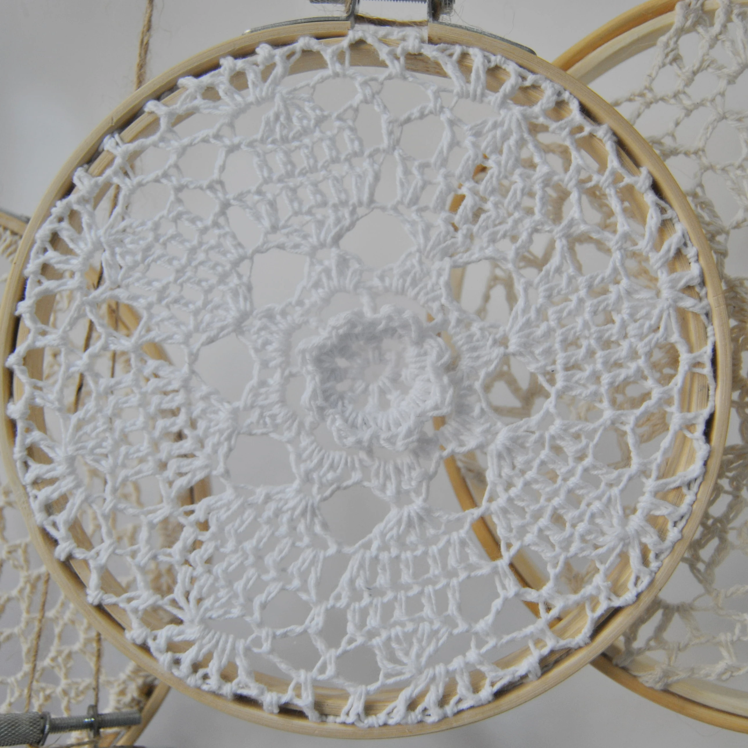 

Nordic handmade macrame dreamcatcher Woven knitted wall hanging tapsey Room decoration Farmhouse decor No.B032 diameter 16cm