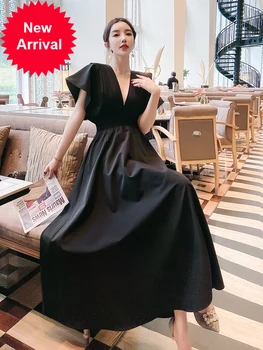 

Black dress 2020 Spring and Autumn new design sense niche French Hepburn style flying sleeve black dress