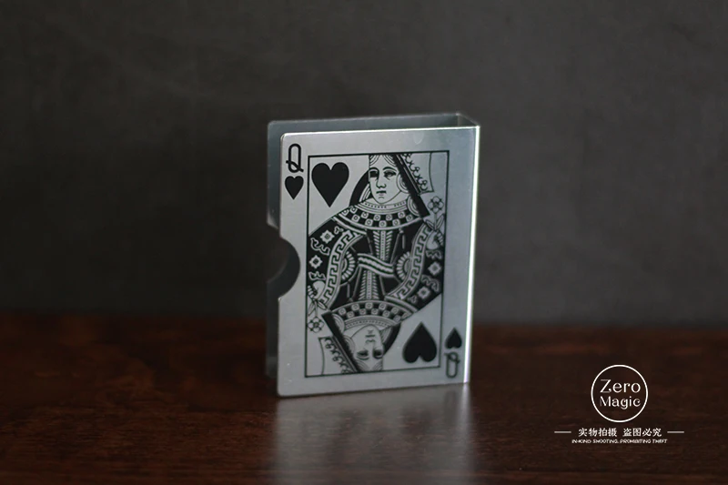 Металлический зажим для игральных карт, держатель с разным узором на обеих сторонах, волшебные трюки для карт, аксессуары для магии