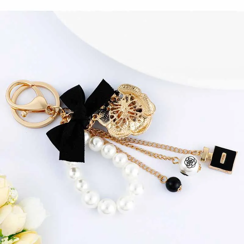 2021 Luxury Black Camellia Flower Bow Keychain Rhinestone Lock Umbrella Pendant Car Key Chain  Pendant For Bag