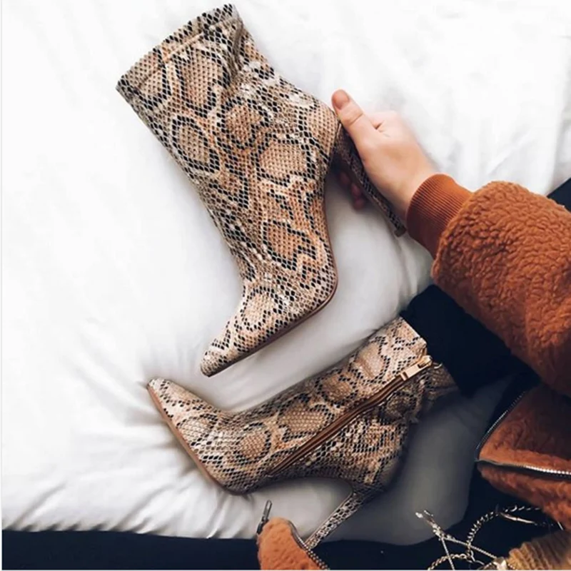 

Women Pleaser Ankle Boots 11.5cm High Heels Lace Up Boots Autumn Plus Size 42 Snake Print Fetish Boots Short Combat 2019 Shoes