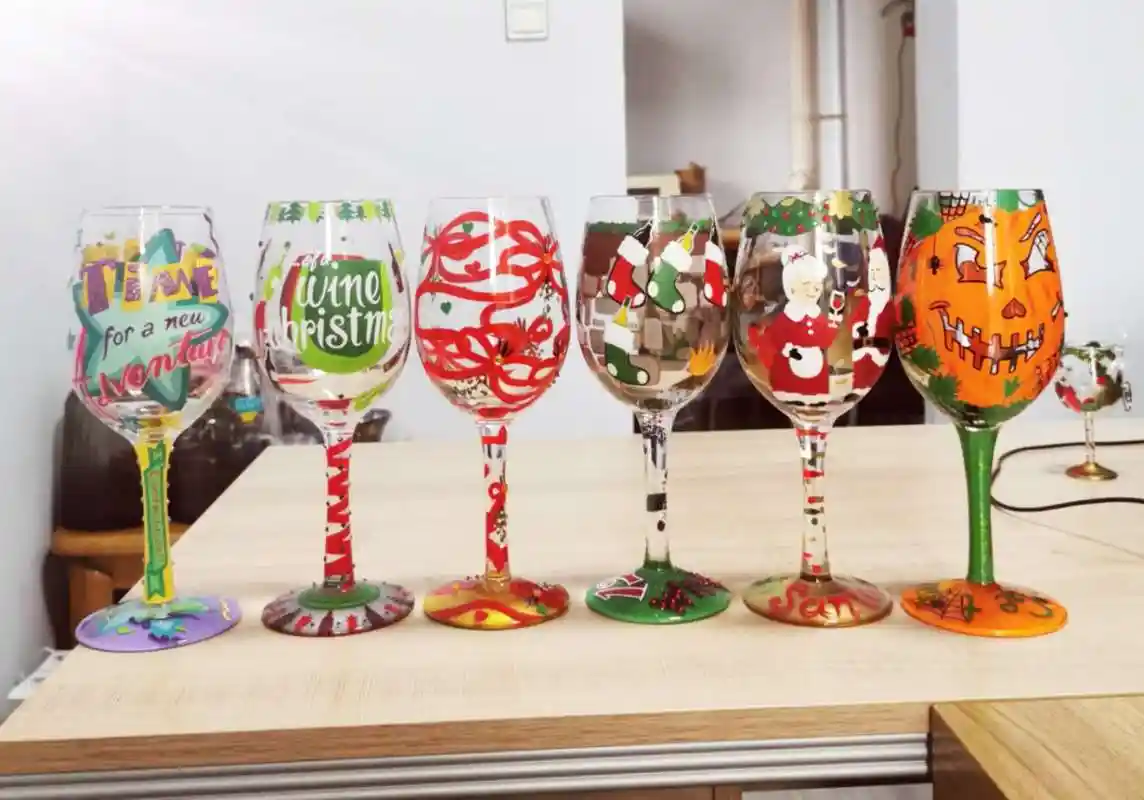 クリスマスギフトワインガラス人工手塗装ガラスクリスタルワイングラスゴブレット装飾品ウイスキーガラスロットかわいいカップ ワイングラス Aliexpress